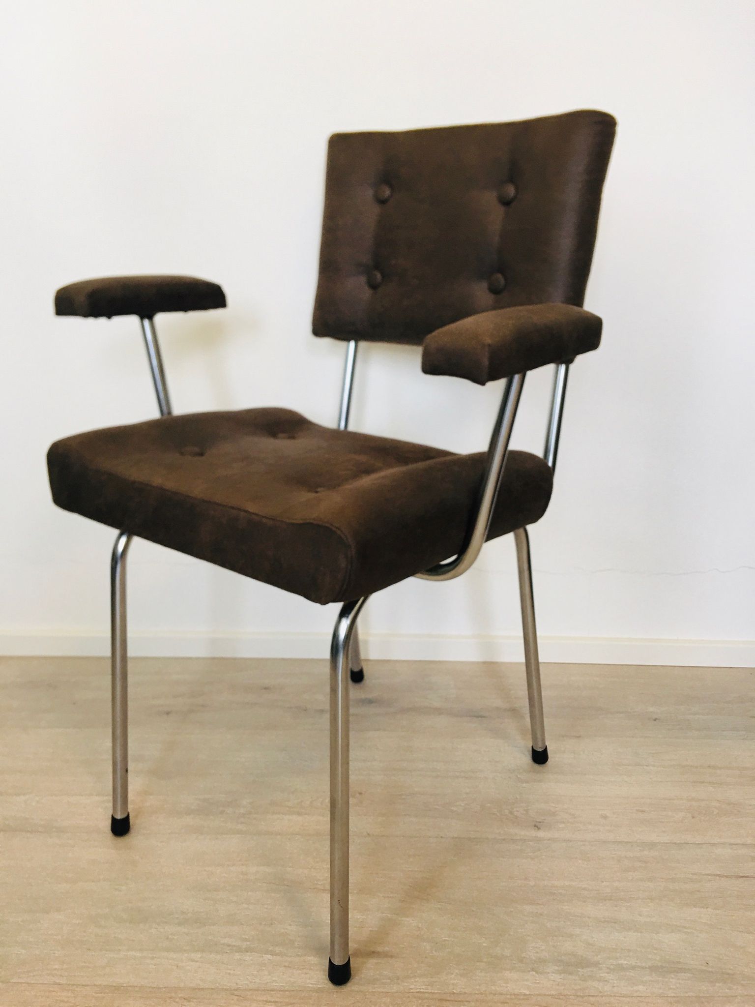 Chaise tubulaire tchèque marron de Belet, années 1970