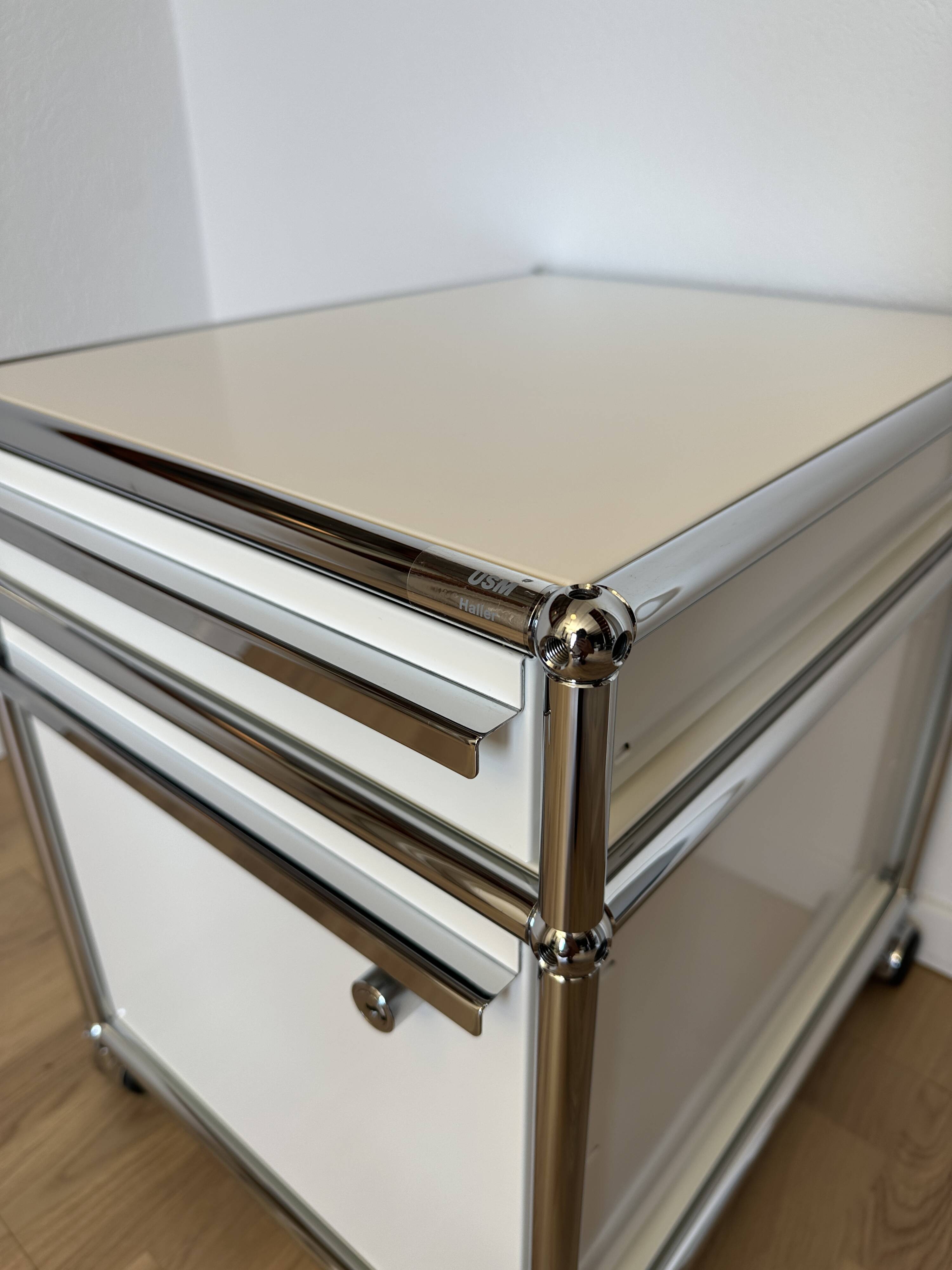 USM Haller rolling cabinet in Pure White