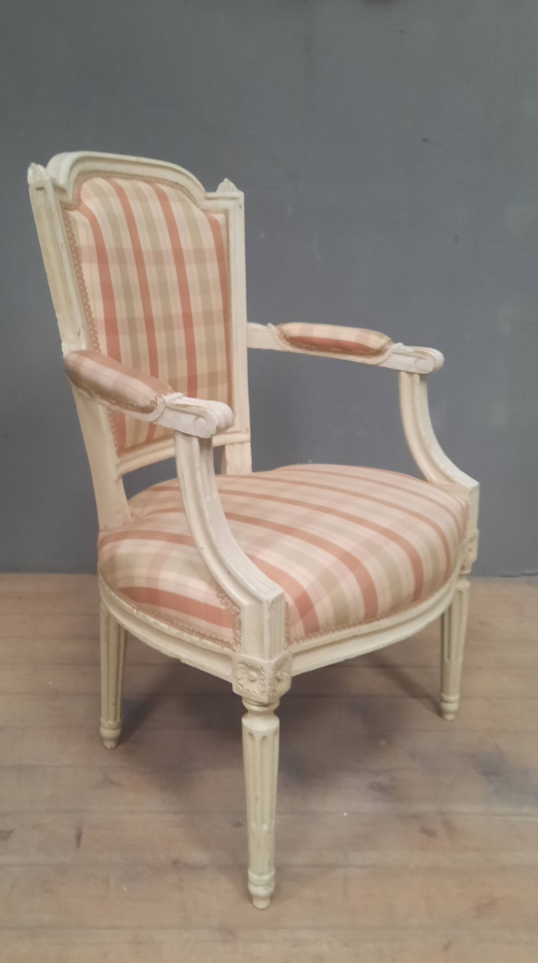 Lacquered armchair in the Louis XVI style