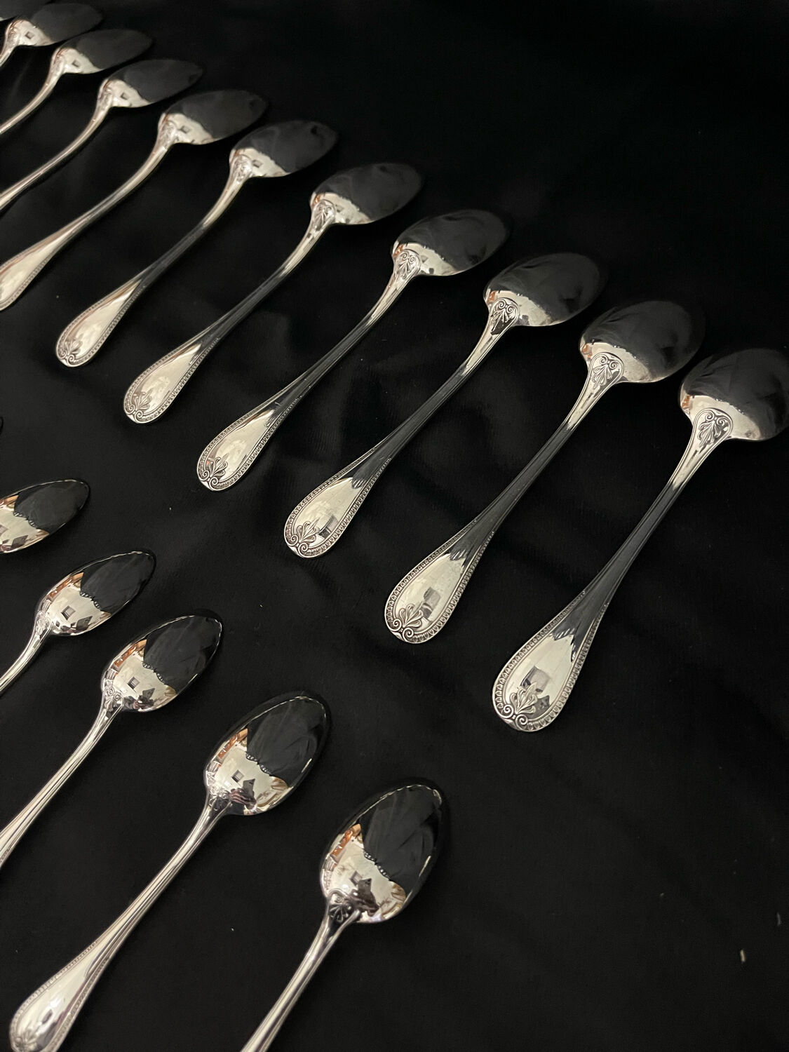 Christofle malmaison housekeeper with silversmith 65 pieces condition close to new