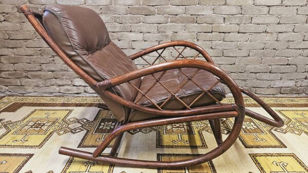 Rocking-chair ou fauteuil à bascule en bambou année 1970