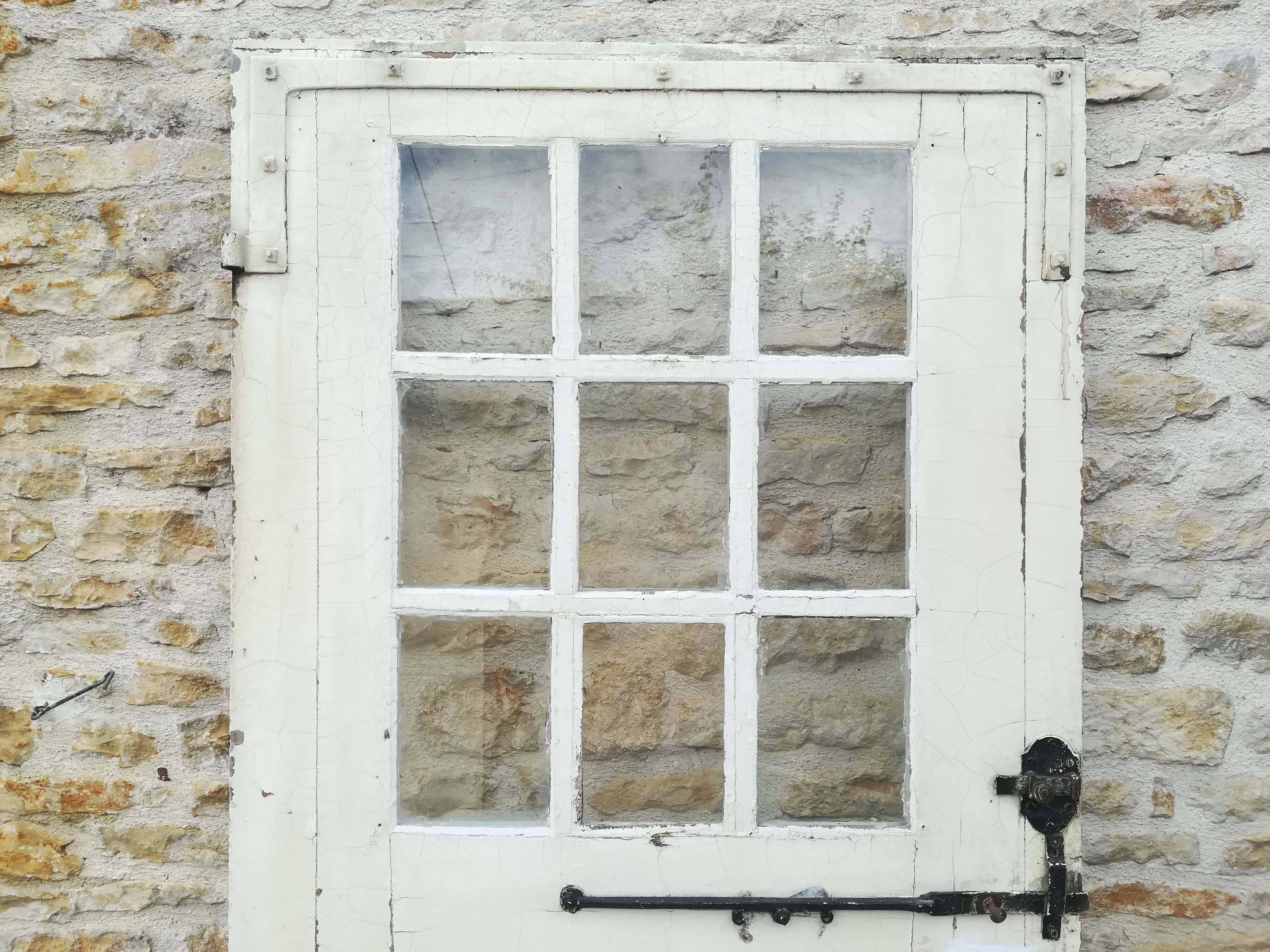 Door of entere in chene