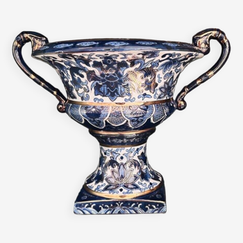 Porcelain Medici vase