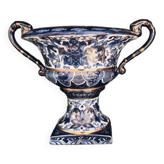 Porcelain Medici vase