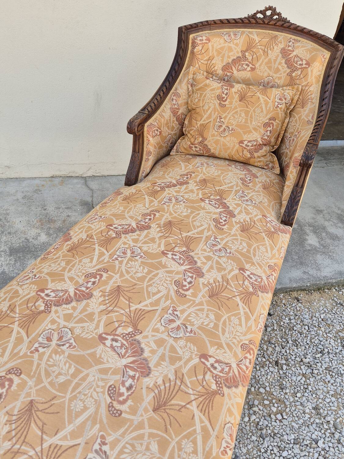 Chaise longue decorated with butterflies in Louis XVI style from the Napoleon III period