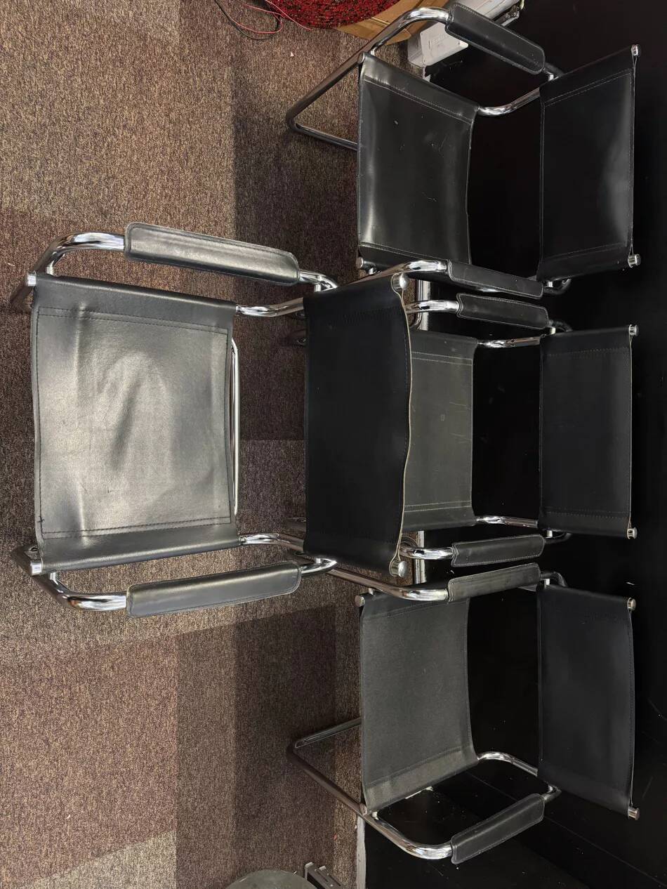 Set of 4 Armchairs in the style of Marcel Breuer – sled base