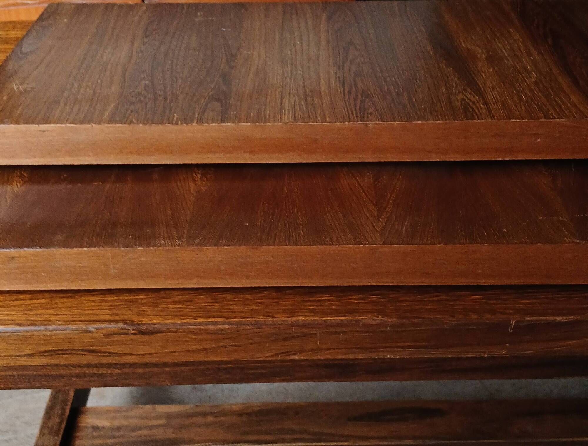 Table de ferme XXL rustique brutaliste "Olavi" en orme teinté NF meubles 12 convives