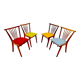Quatre chaises colorées