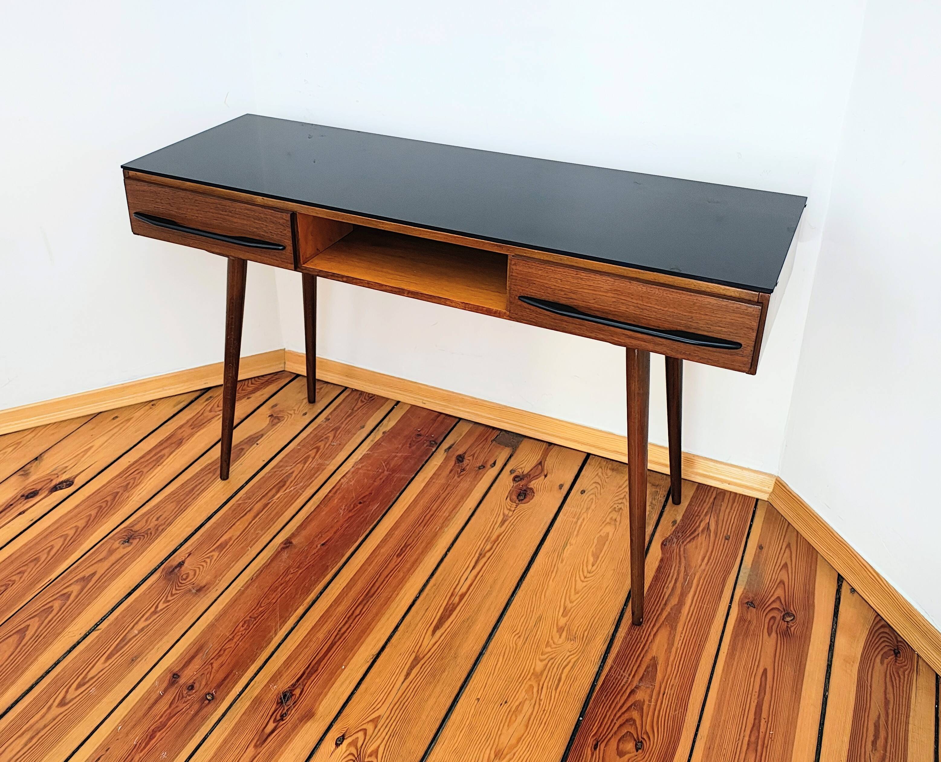 Bureau par M. Pozar pour Up Závody, ancienne Tchécoslovaquie, années 1960.