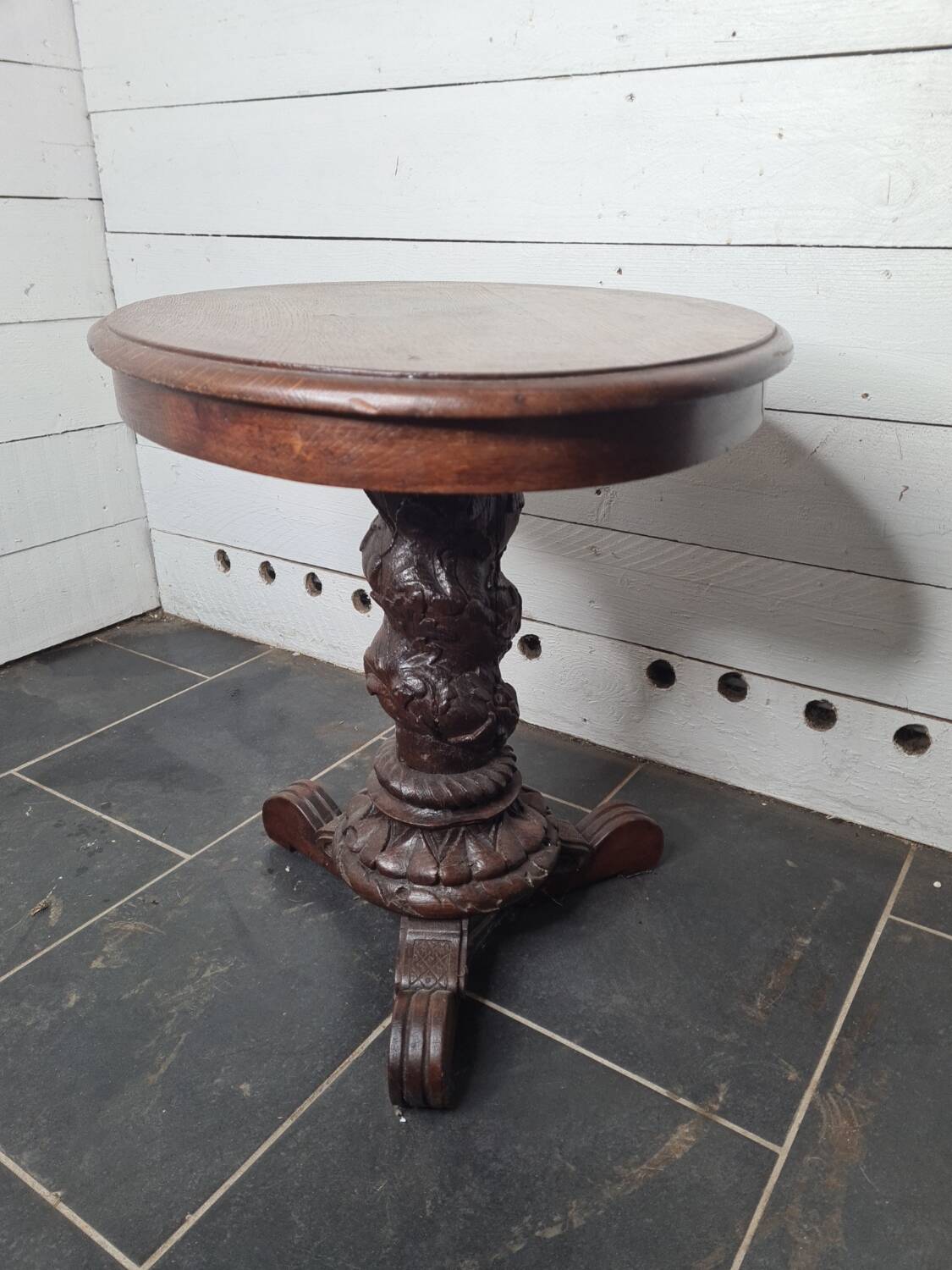 Pedestal table, oak coffee table