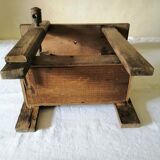 Small old child workbench
