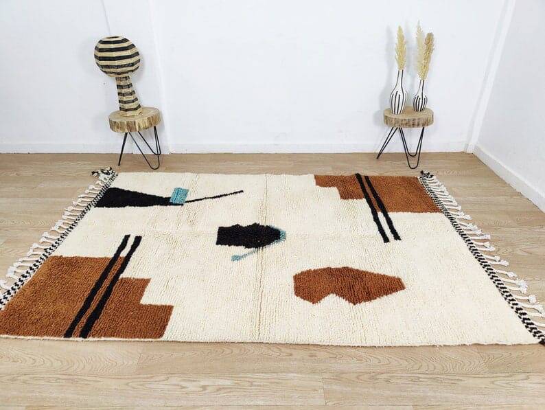 Handmade Berber rug in pure wool, size 150 x 250 cm