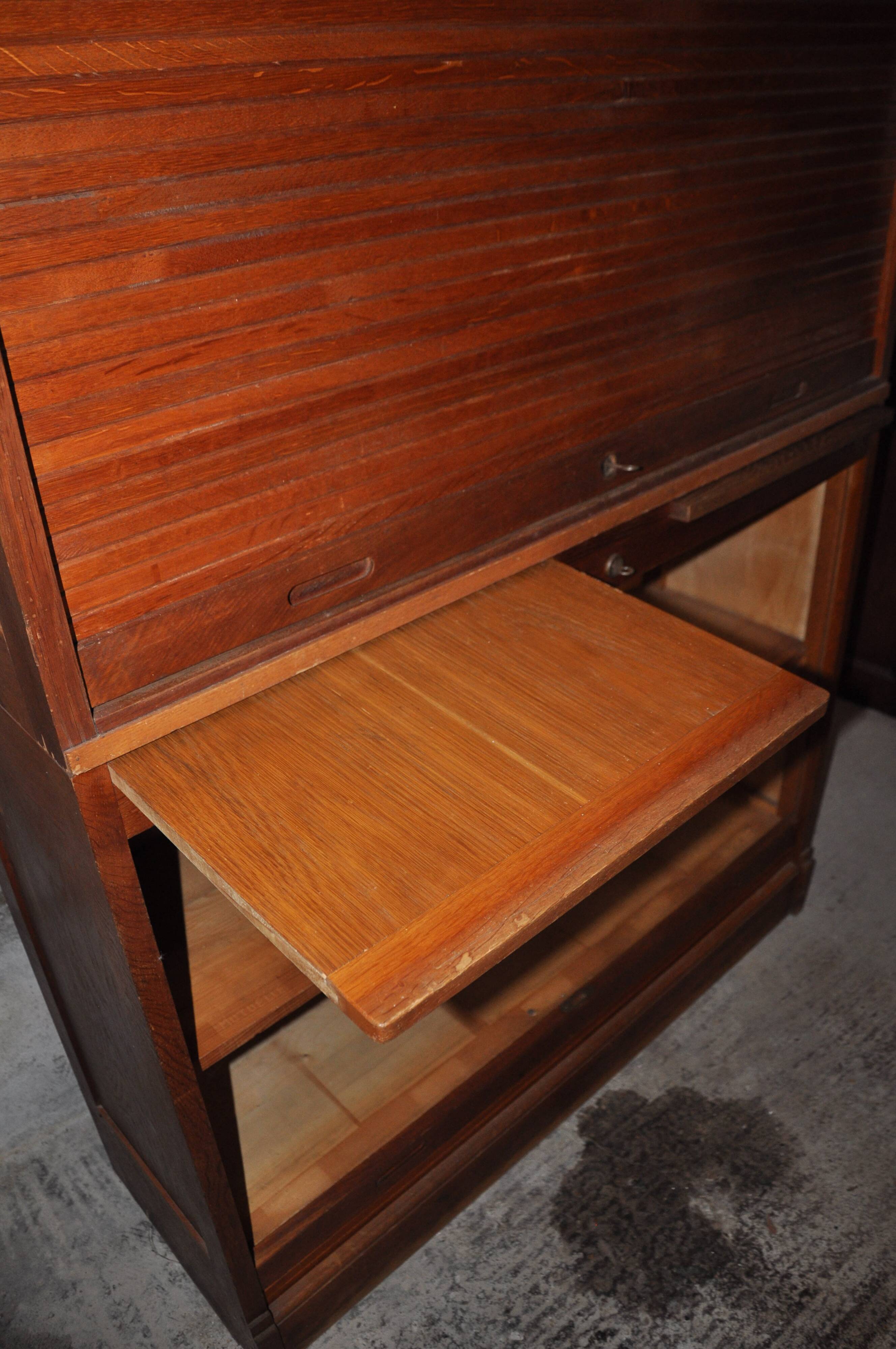 Large curtain cabinet, 2 sections.