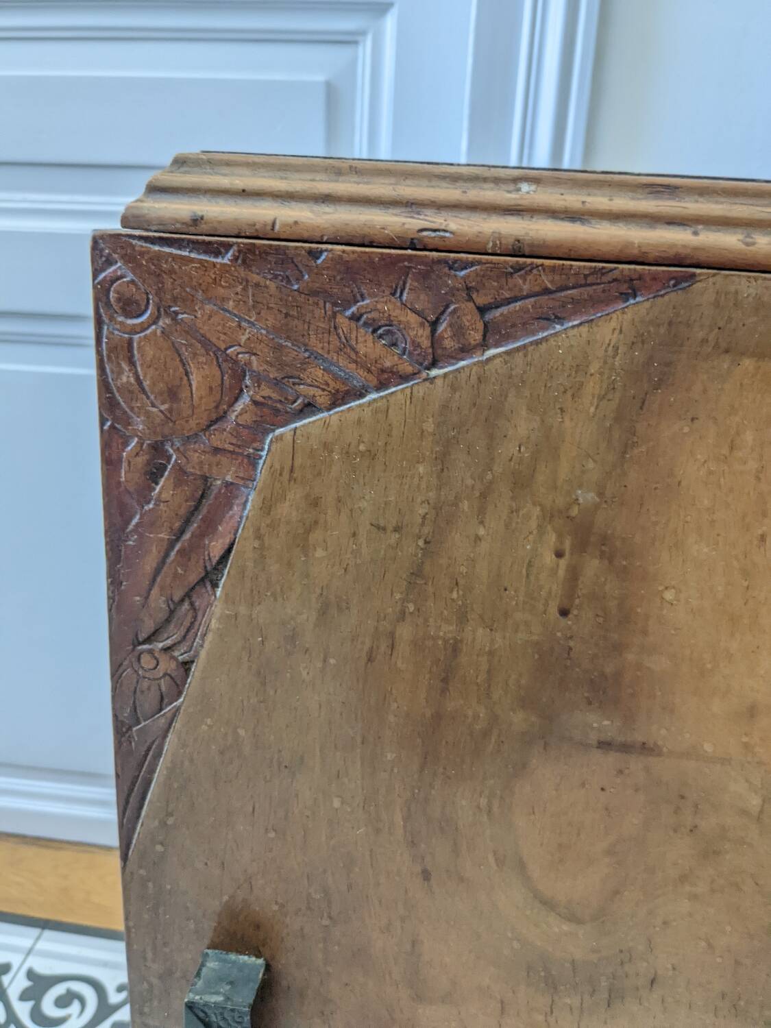 Small occasional piece of furniture