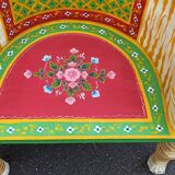 Paire de fauteuils en bois apparence "tigre"