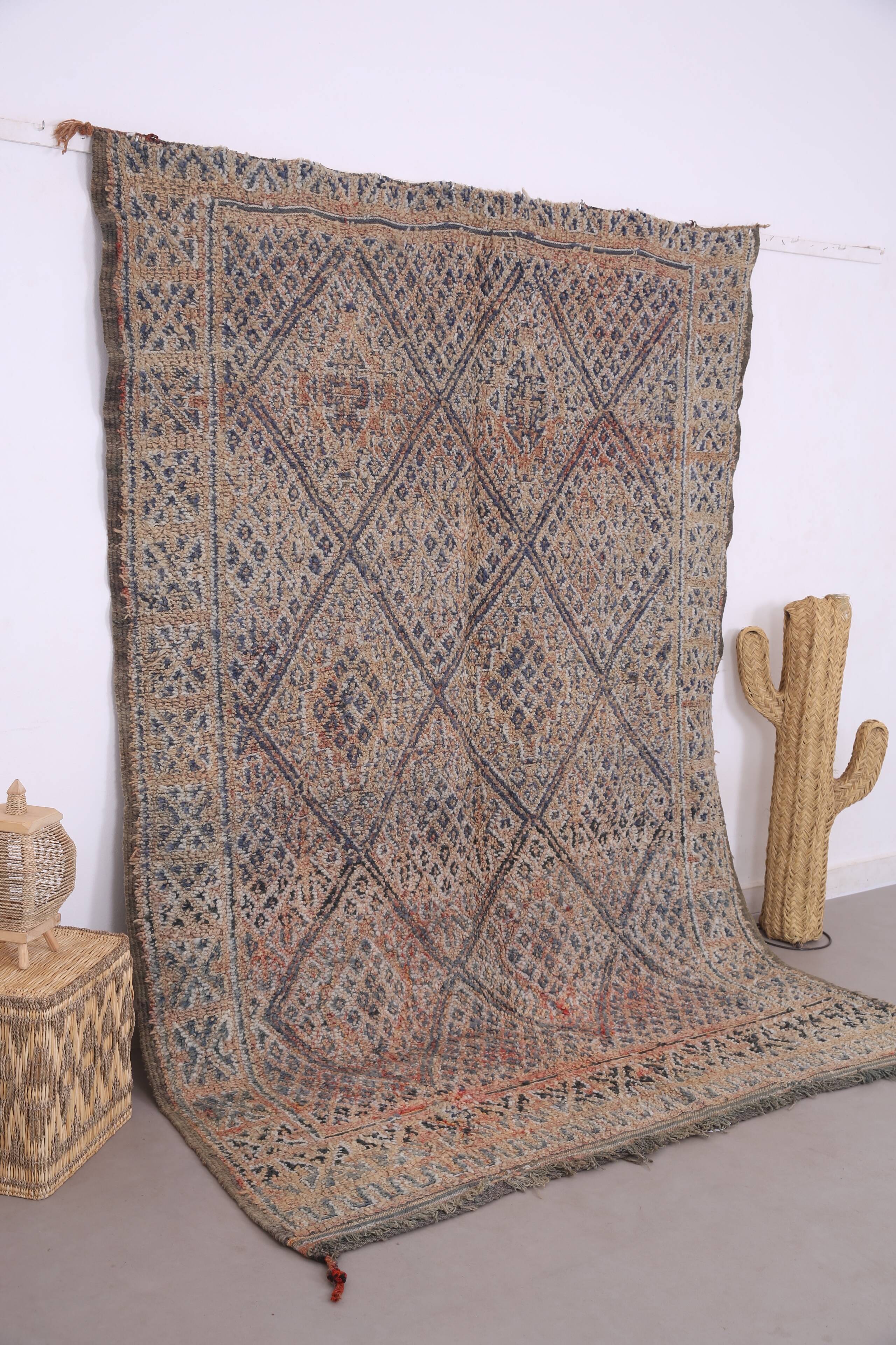 Vintage Moroccan Beni Mguild Rug 194 x 270 cm - Berber Wool Rug Handmade