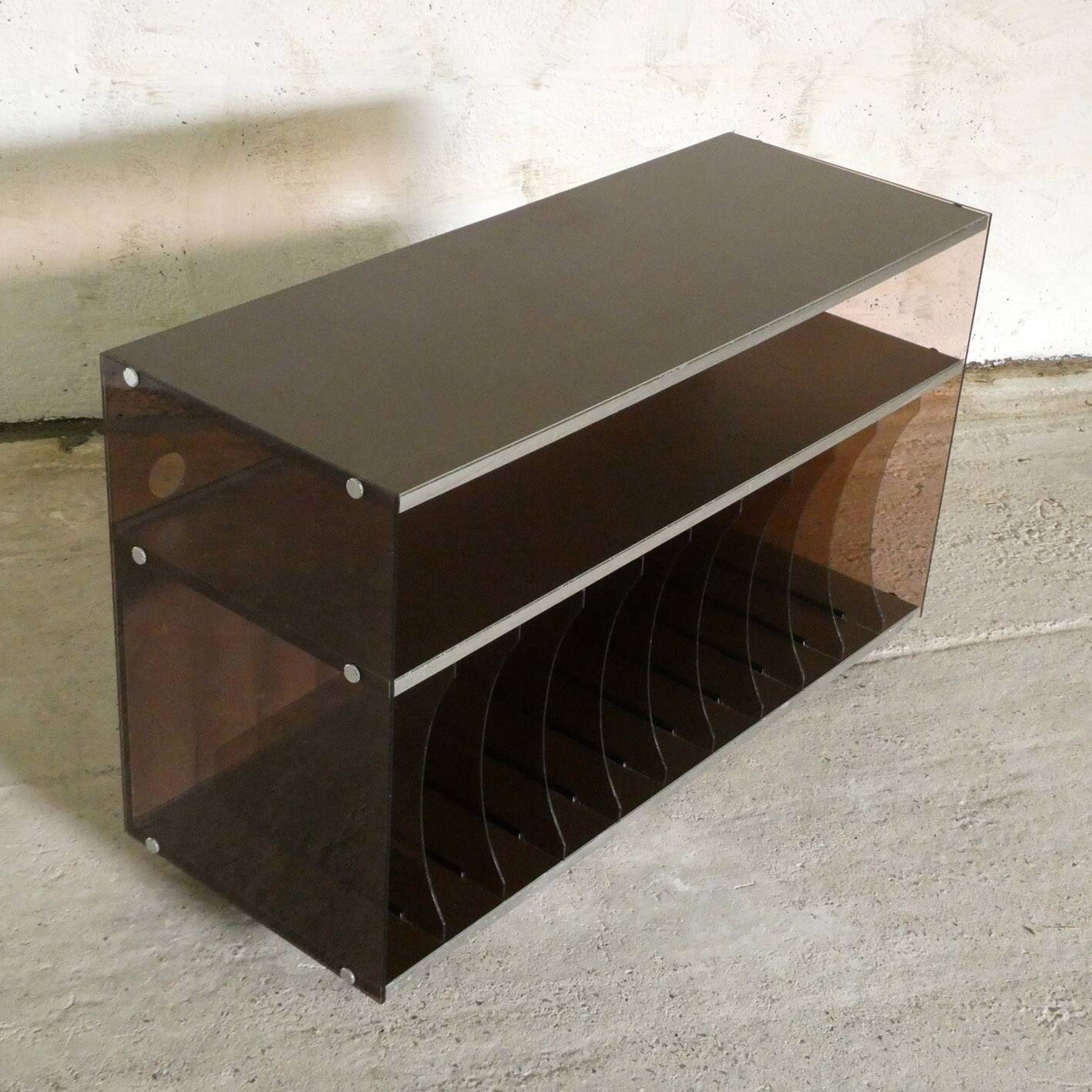 meuble hi-fi en plexiglas fumé, 1970