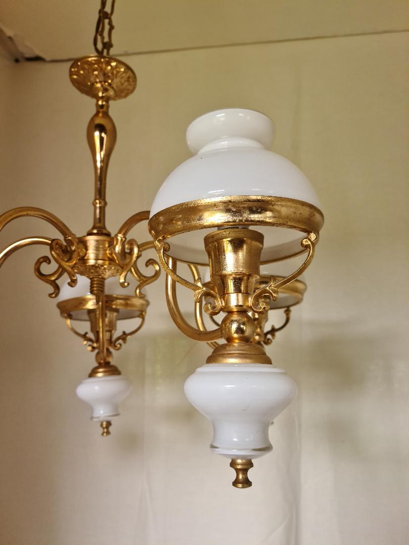 Luste in gilded bronze and analed opalines 80