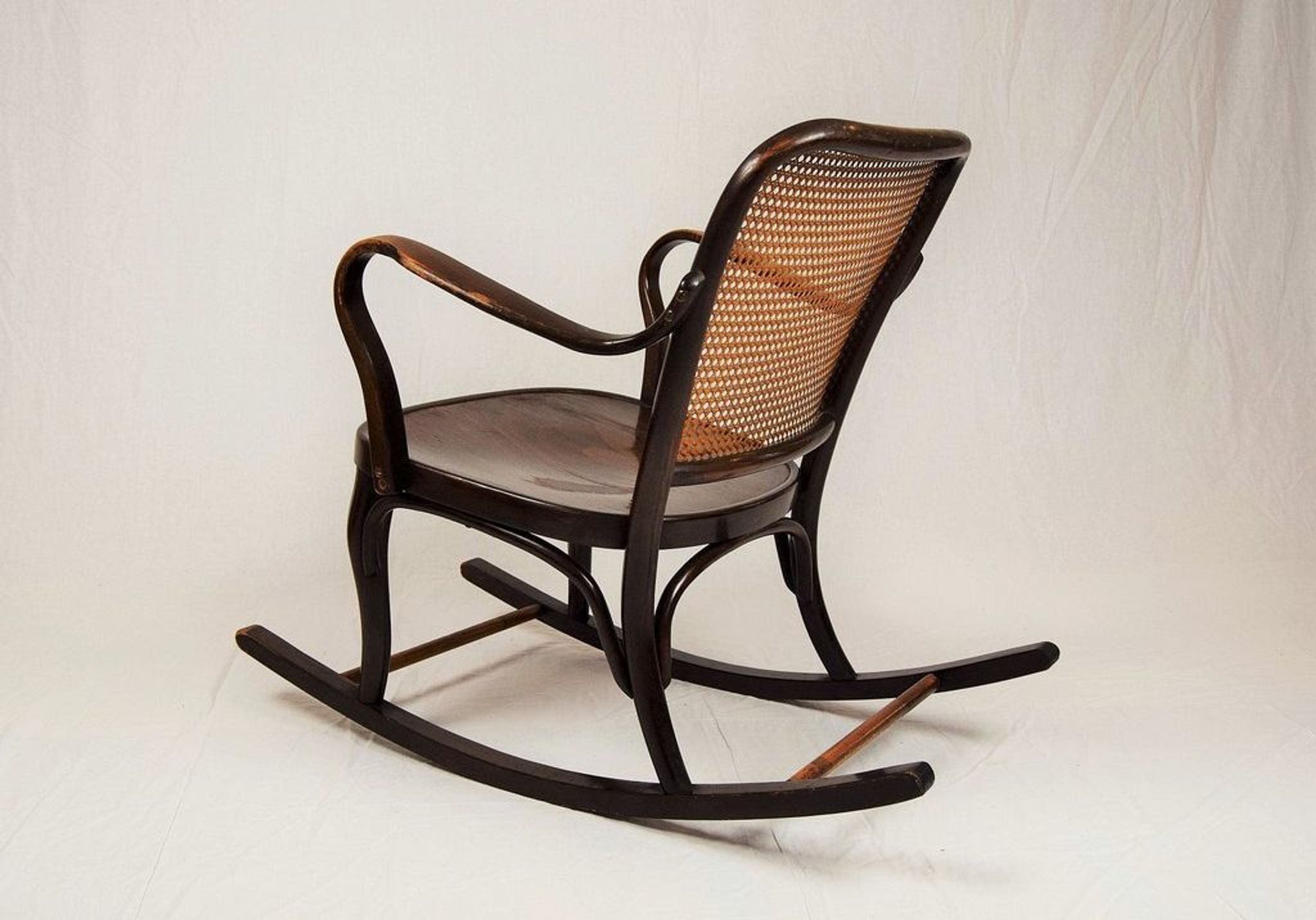 Rocking chair A752 par Josef Frank pour Thonet 1930s