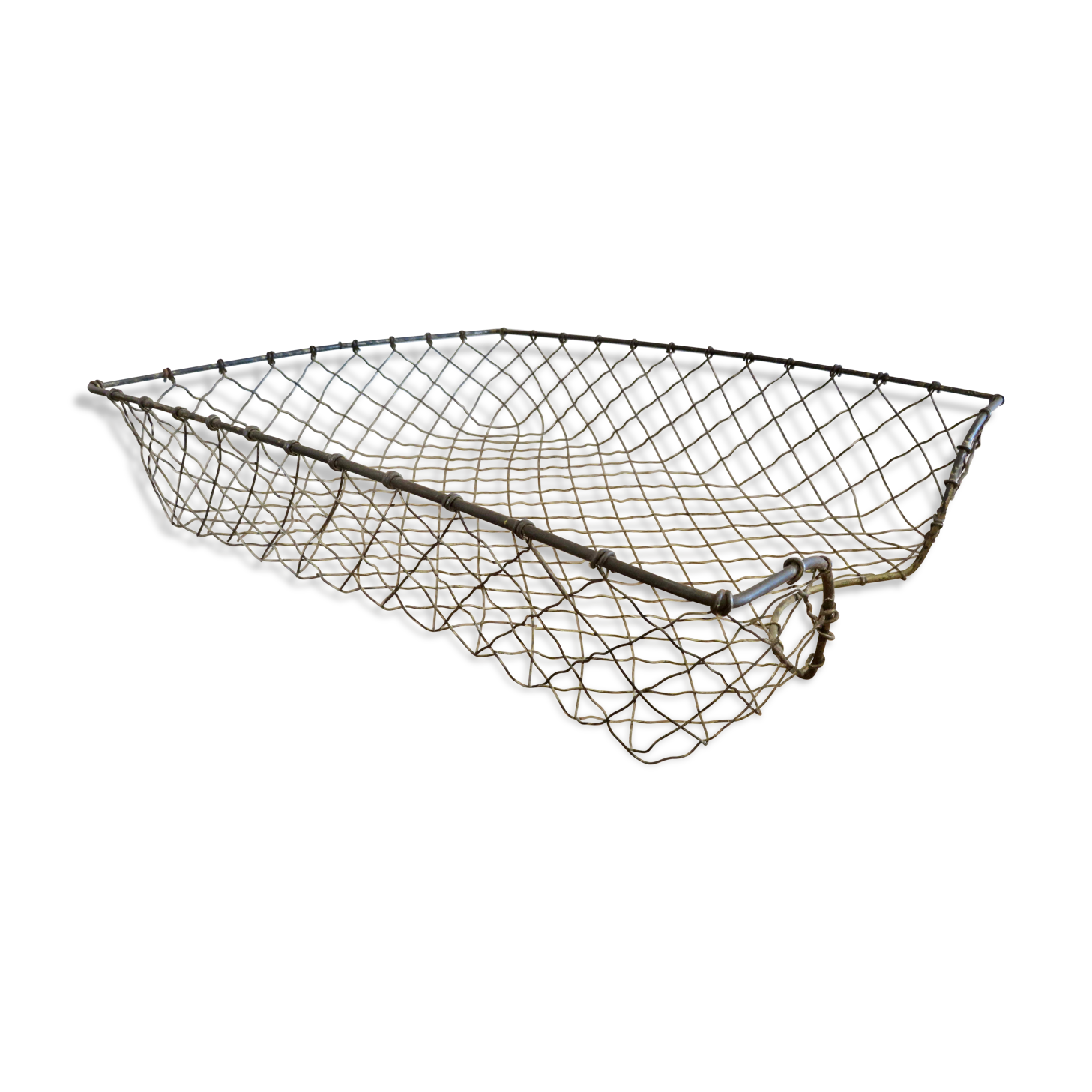Corrugated wire office mail basket 30s 40s