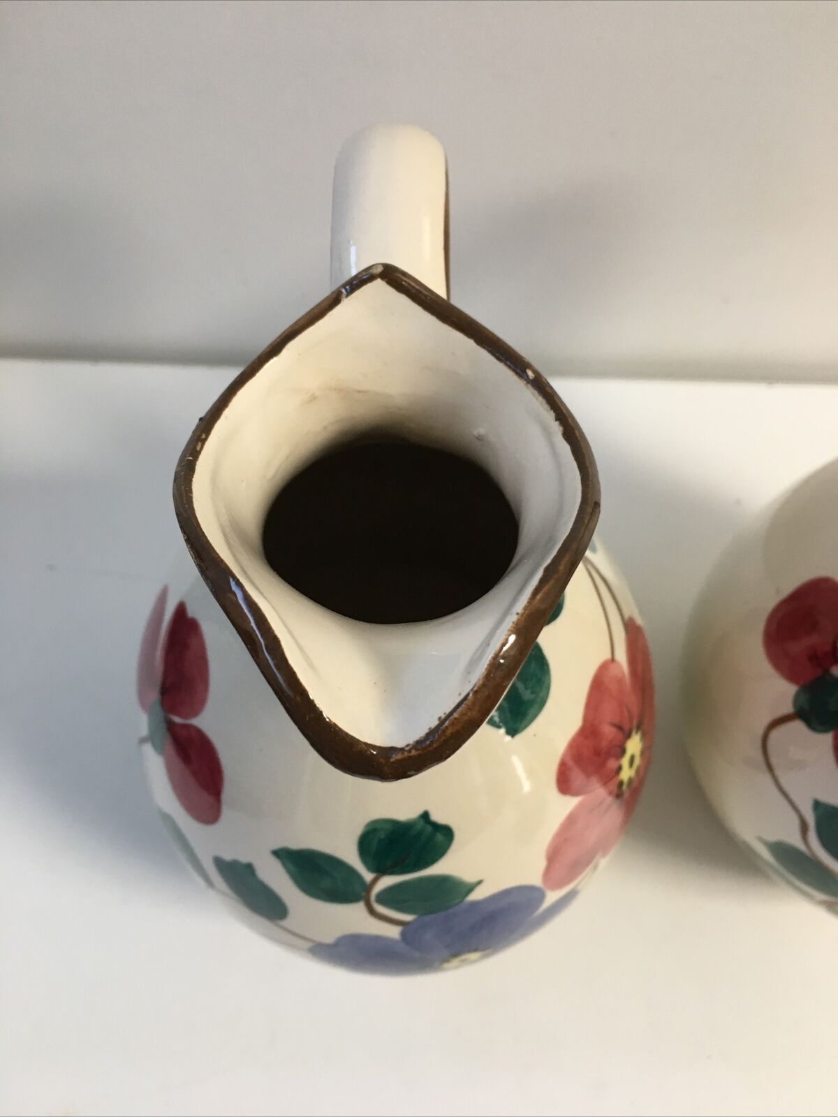 Pair of pitcher vases with spout handle deco numbered flower