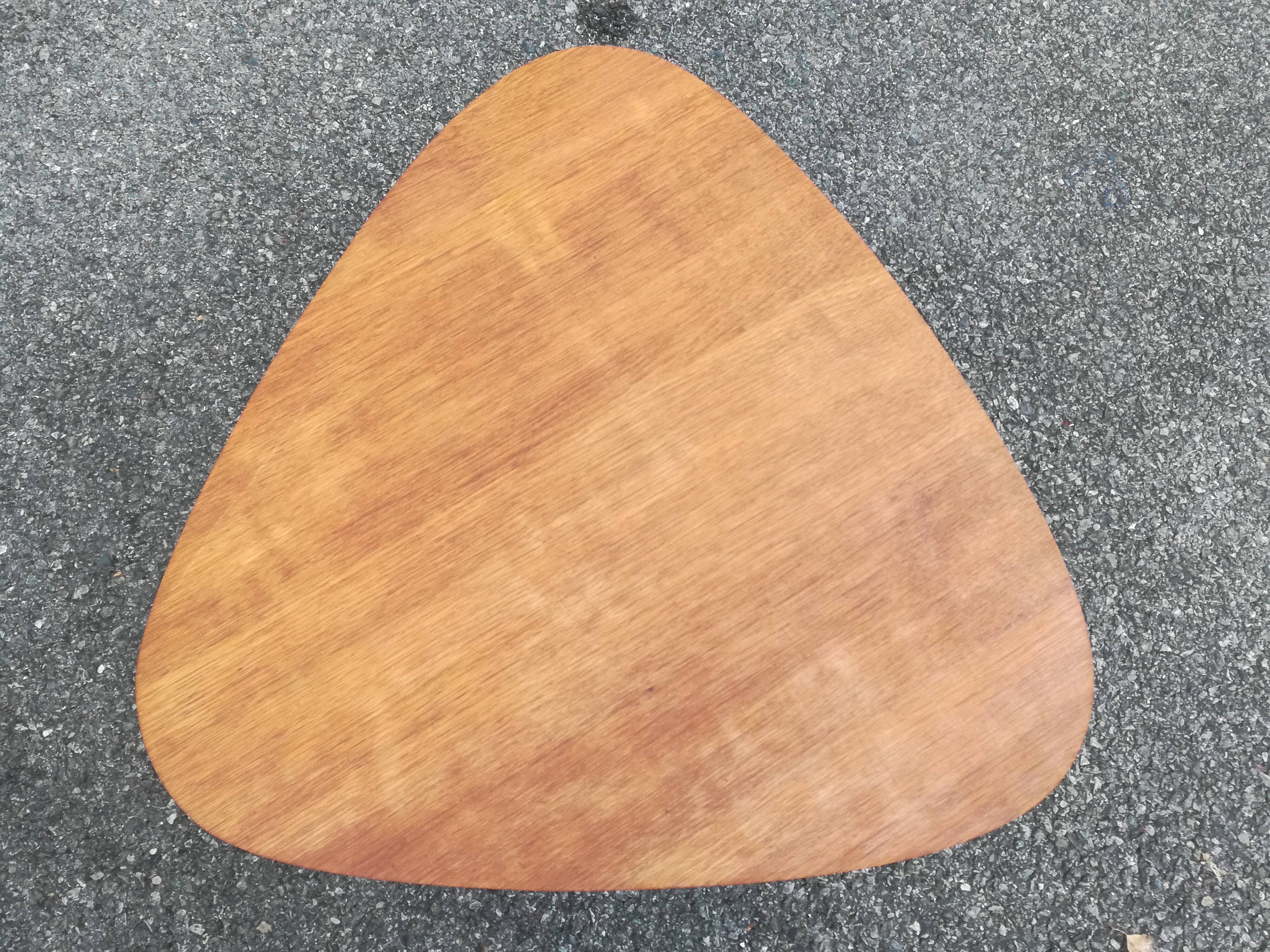 Table basse tripode vintage