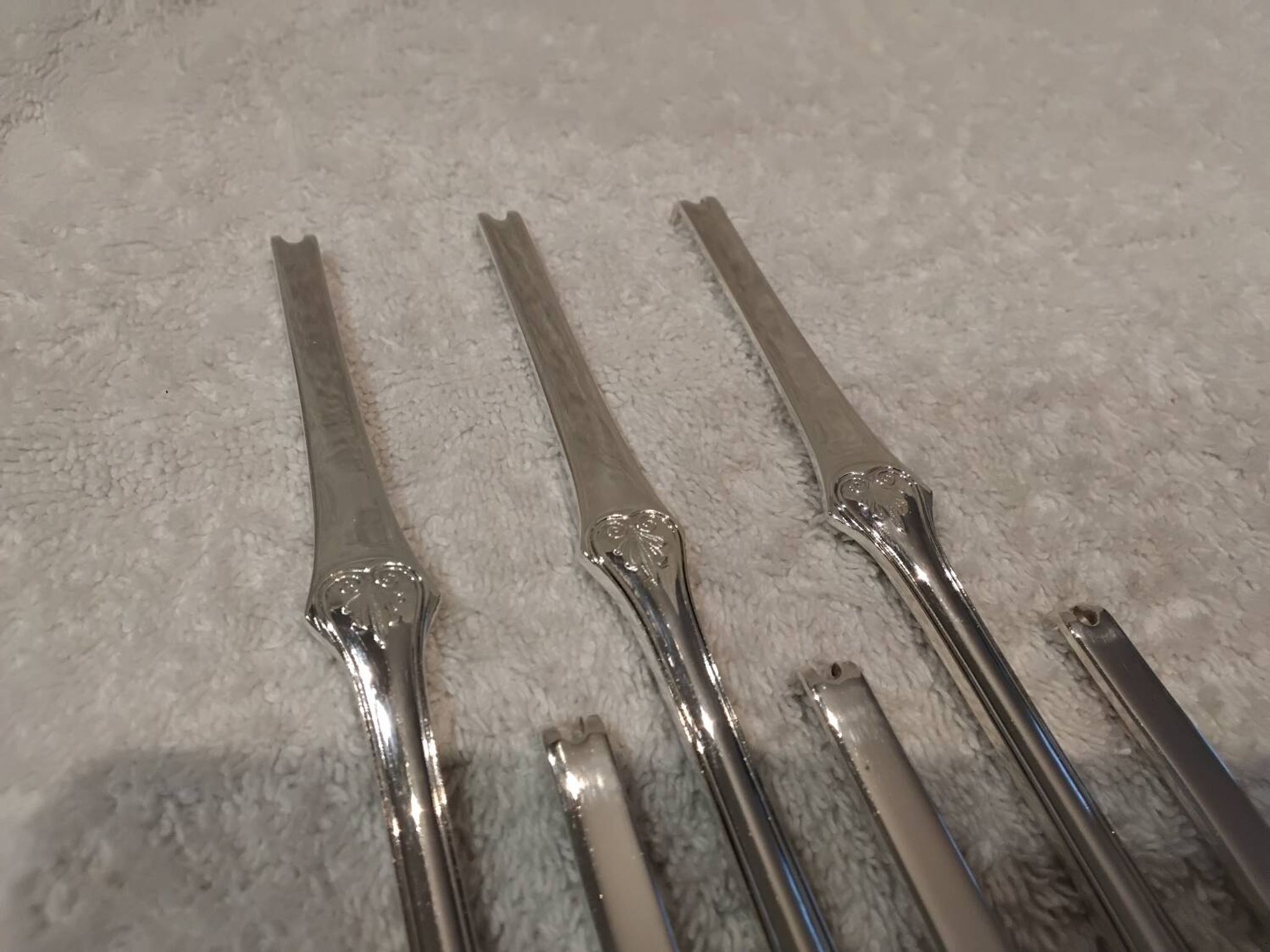 6 silver-plated metal lobster picks by Christofle Malmaison, 18cm