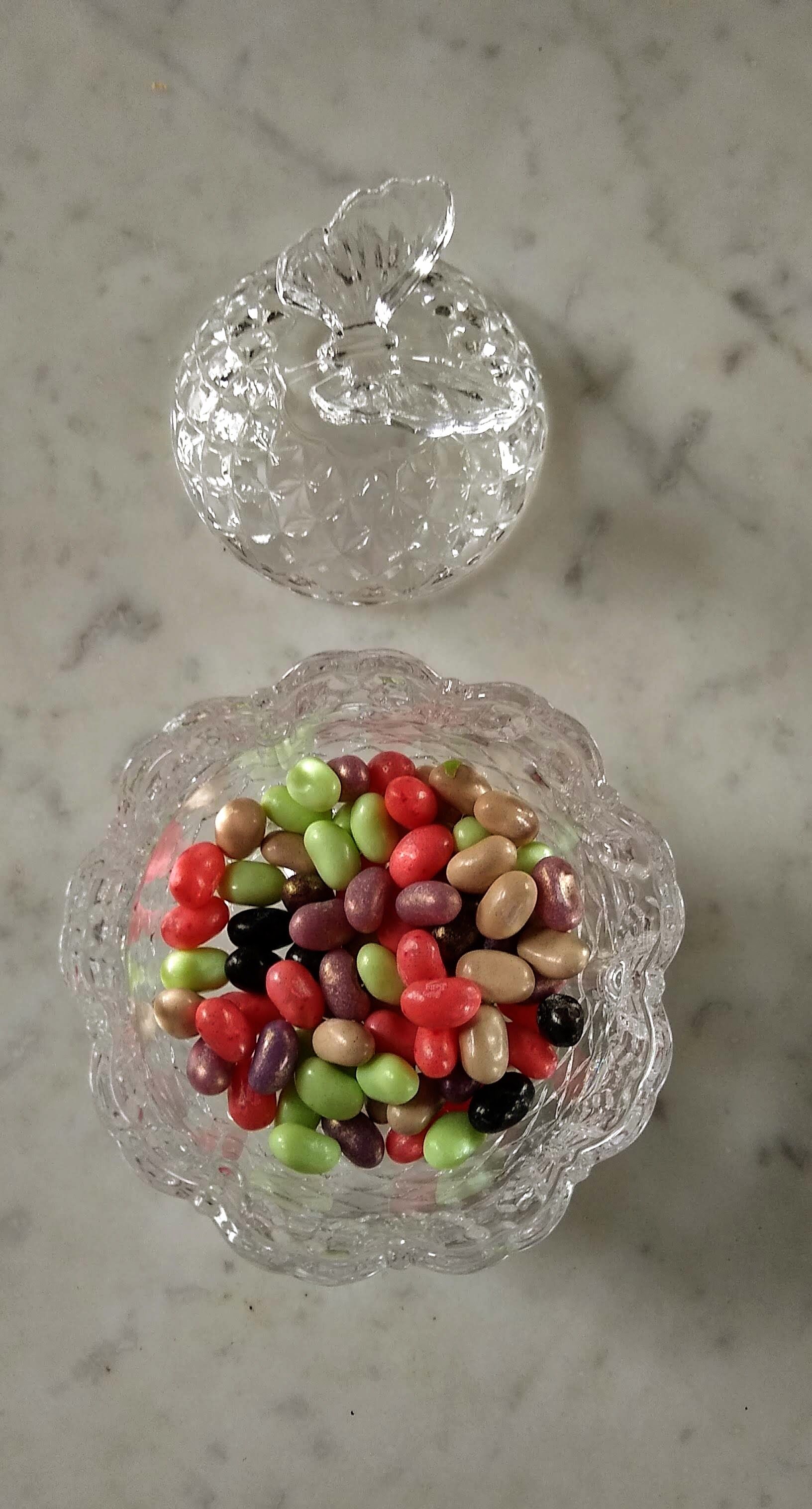 Glass bonbonnière cut with a butterfly pattern
