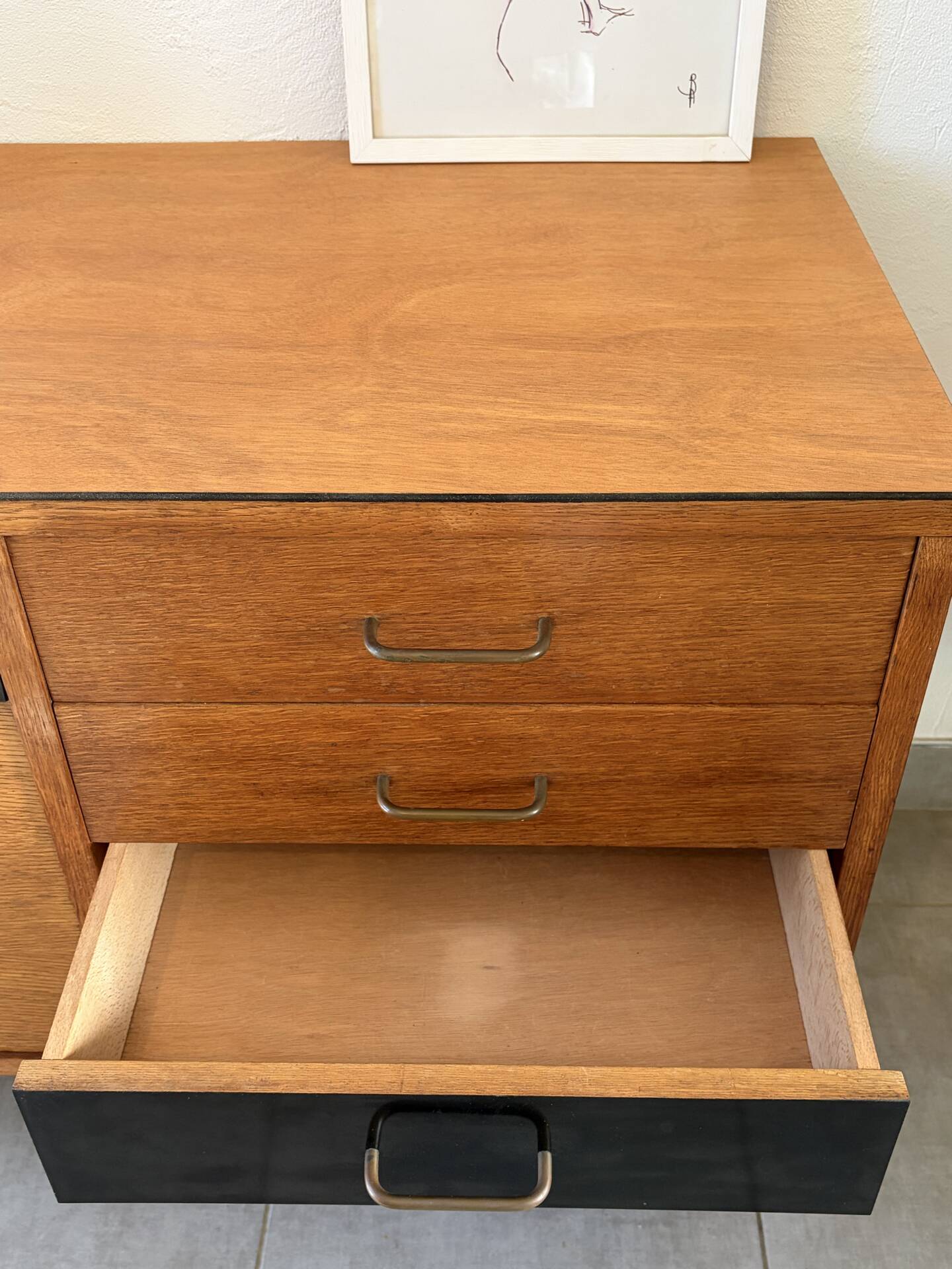 Vintage enfilade Claude Vassal