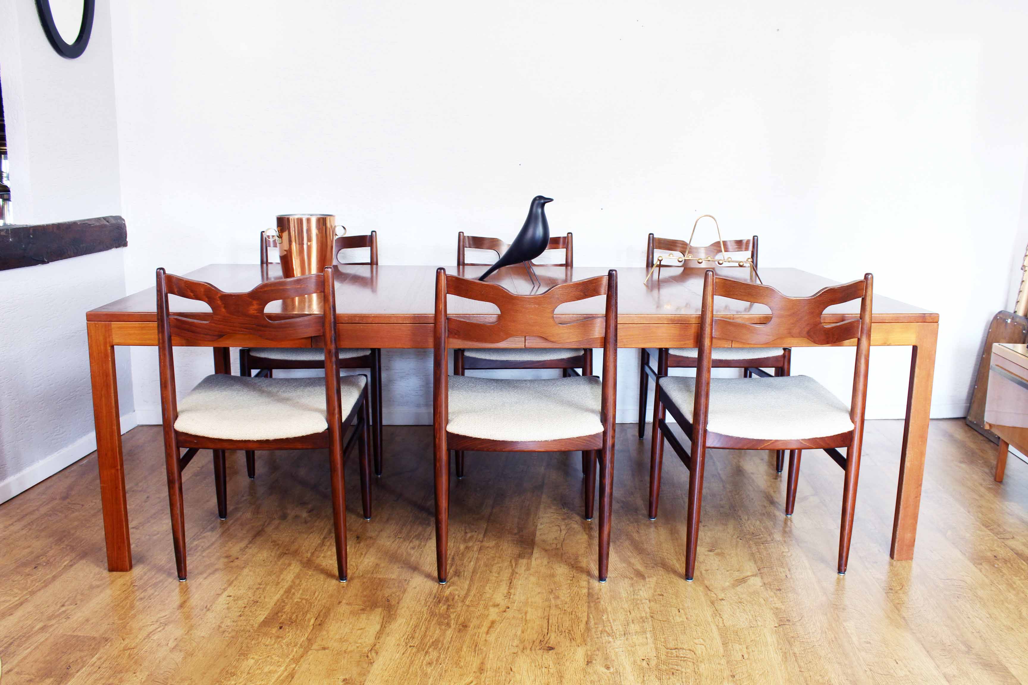 Table scandinave extensible en teck 4 à 10 personnes