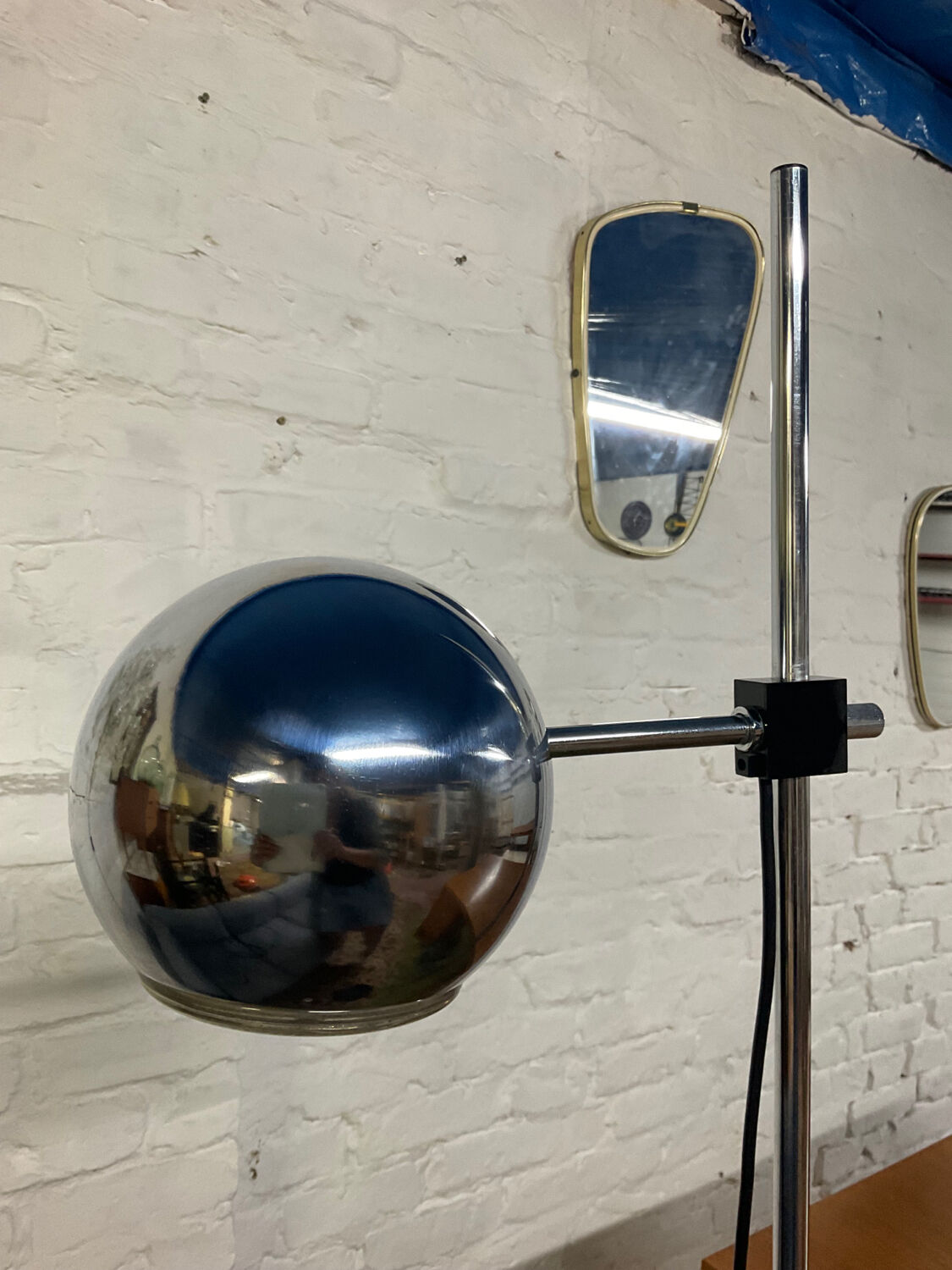 EyeBall floor lamp from the 70s in chromed metal