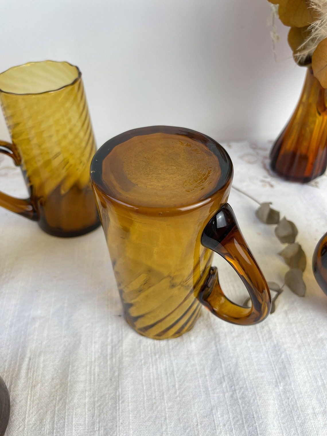Set of 5 vintage beer glasses in amber twisted glass