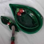 Ensemble décoratif en barbotine motif radis – vintage