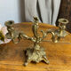 Chandelier à deux bras, type rocaille, en bronze 