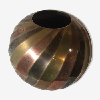 Brass round vase