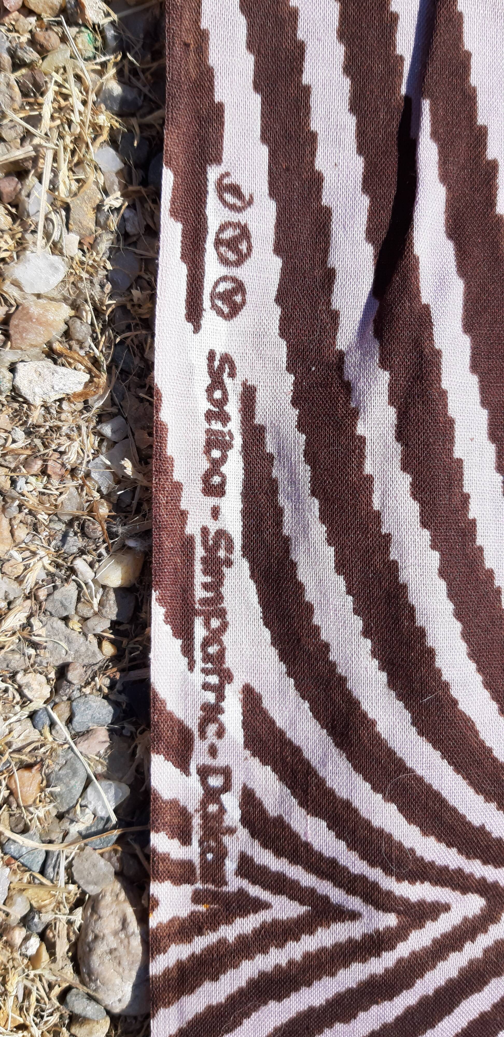 Tapis vintage des années 70 153x110cm