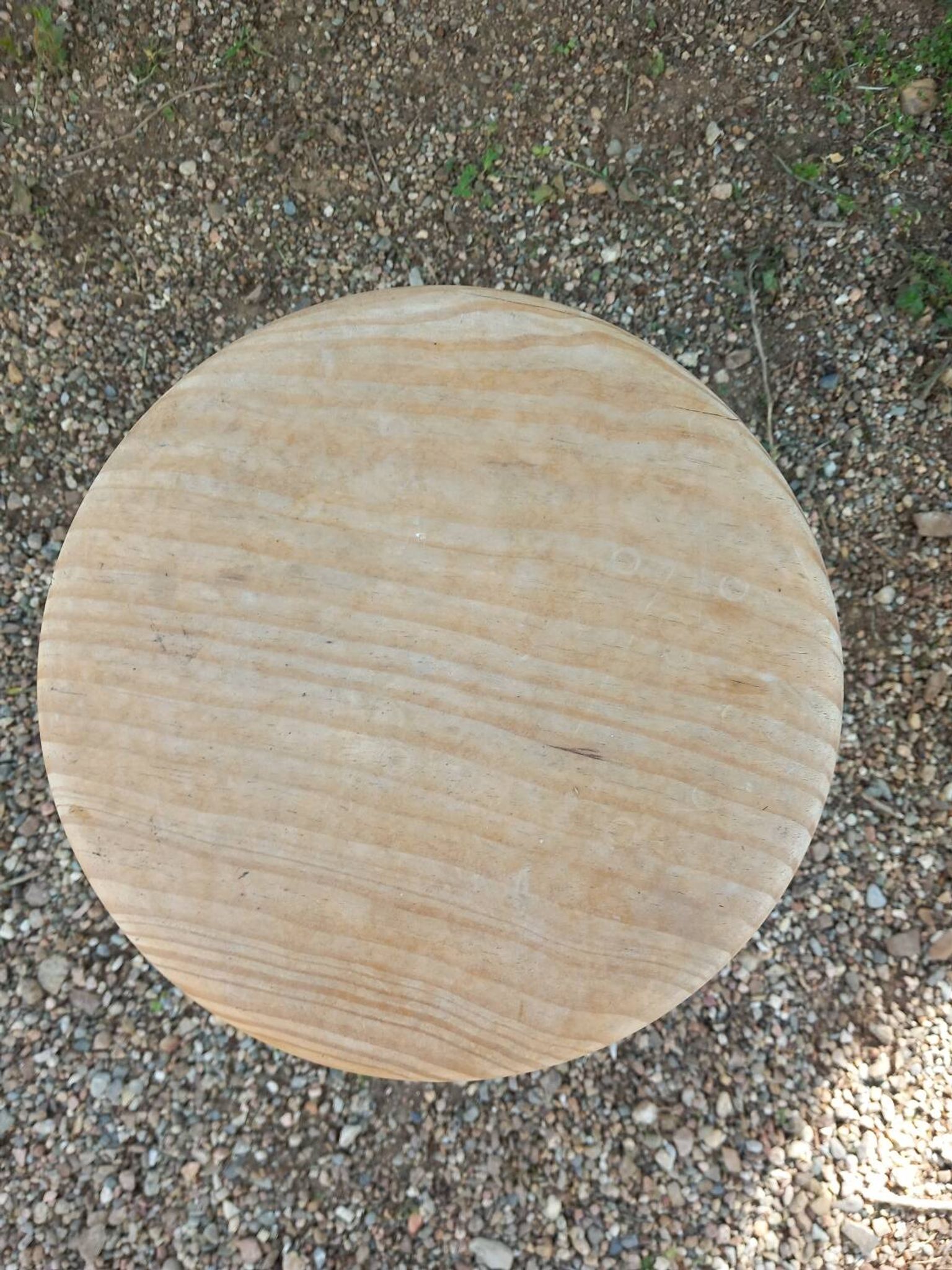 Tabouret 4 pieds ancien en bois