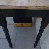 Three-drawer desk in solid pine – Completely revamped