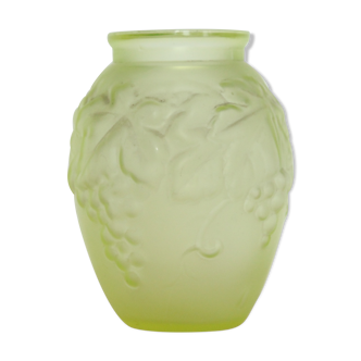 Vase art nouveau green vegetable motif