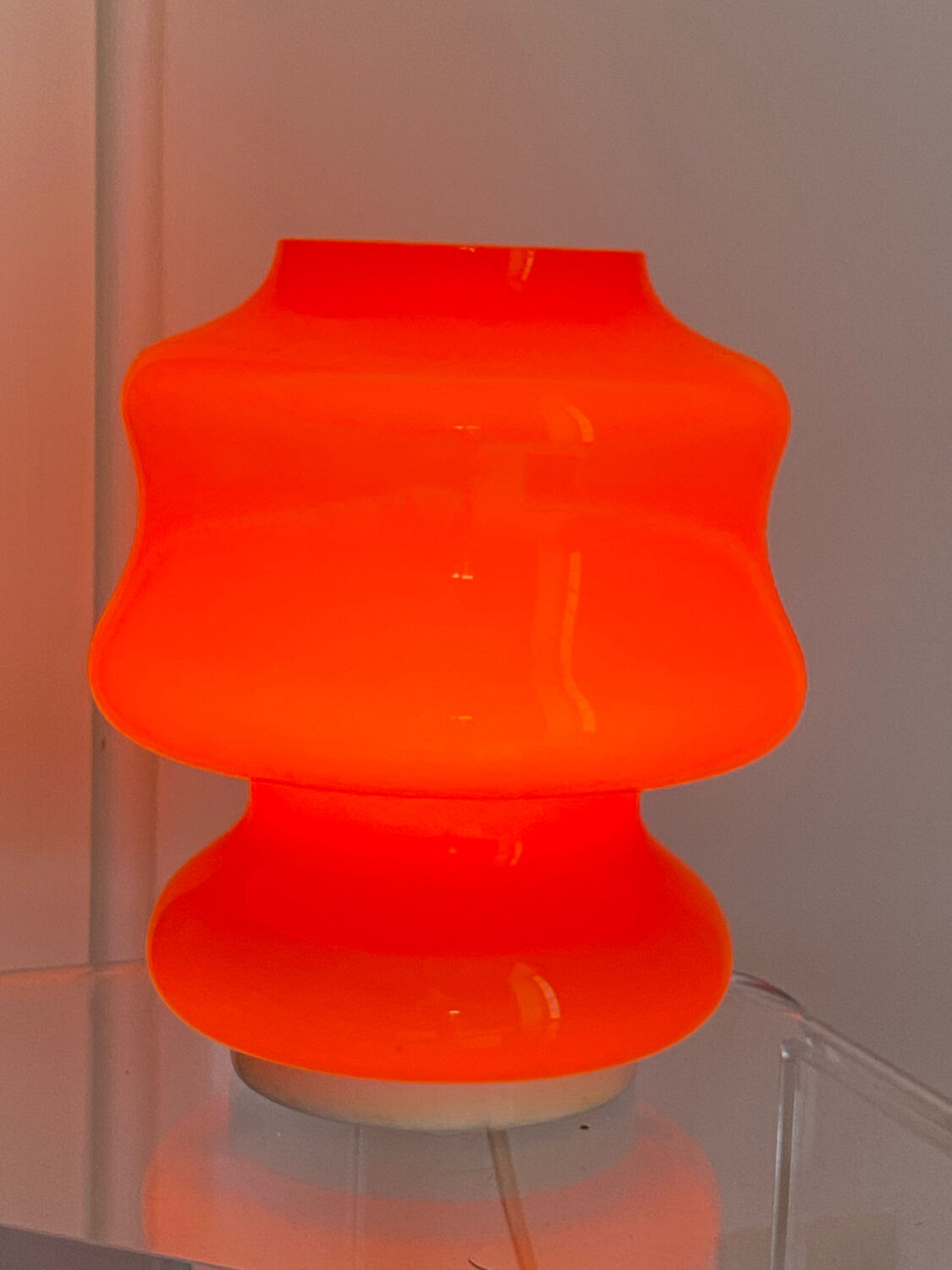 Glass table lamp