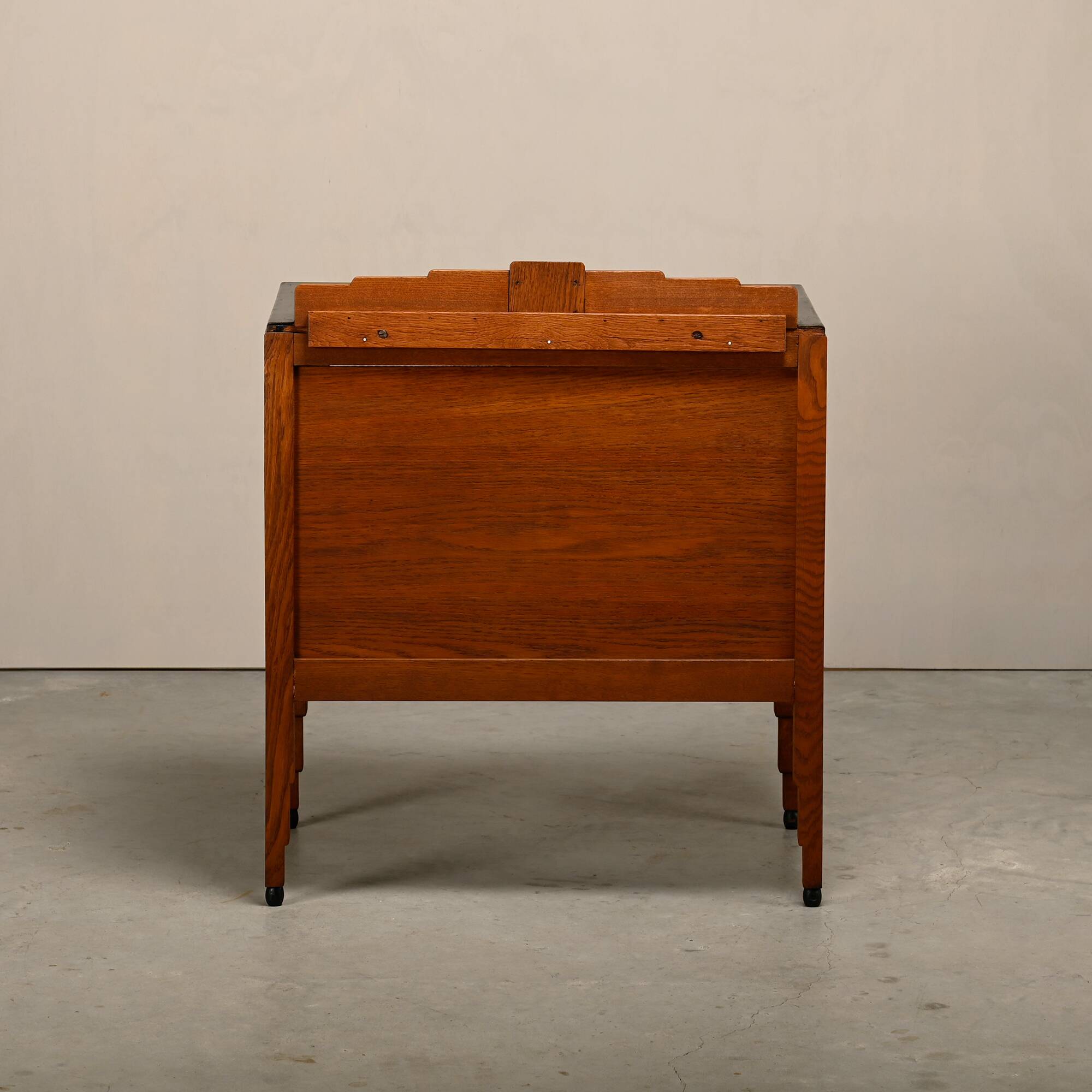 Art Deco Amsterdam School Tea or Display Cabinet in solid oak, Netherlands