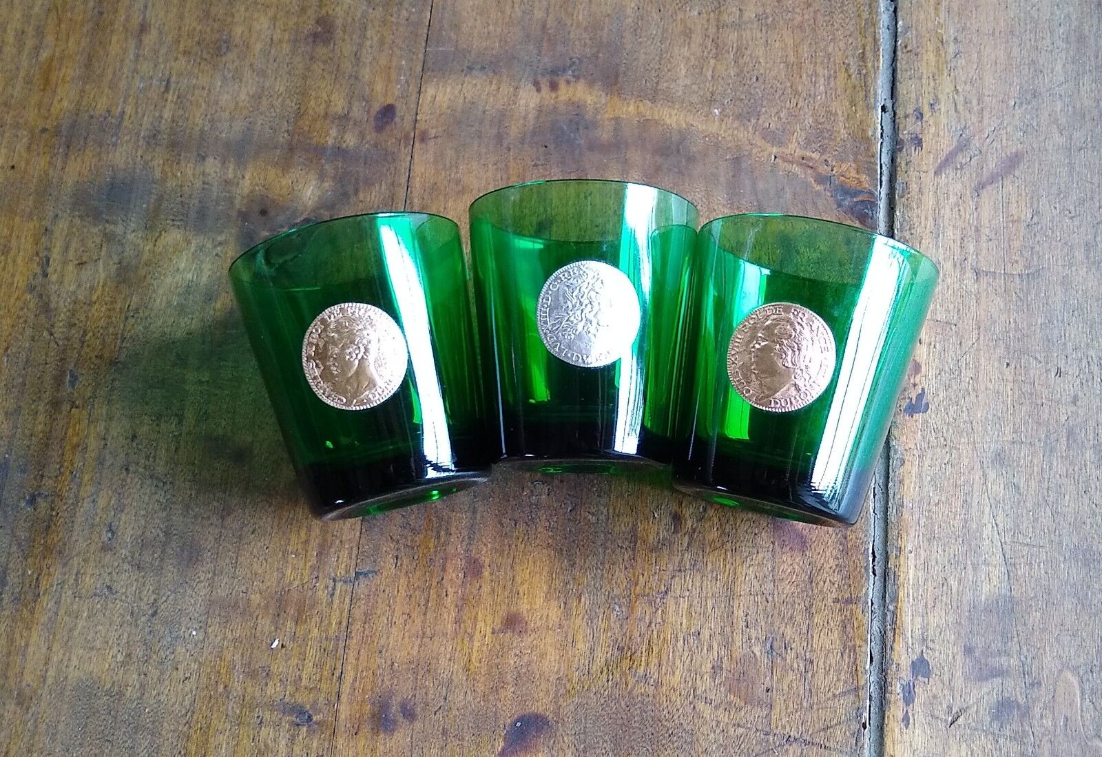3 green aperitif glasses with medallion portrait of the kings of france dubonnet