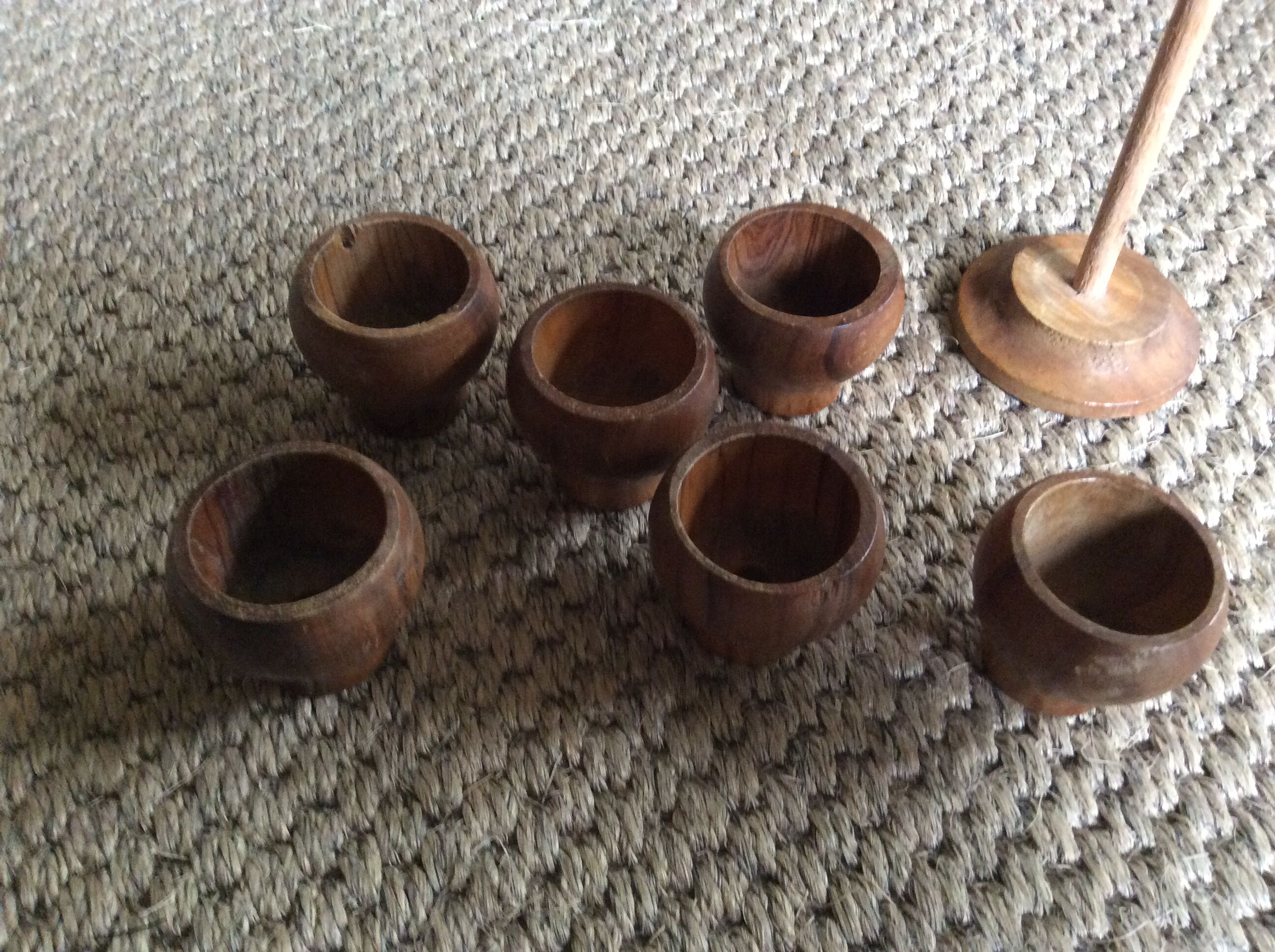 Series of 6 wooden coquetiers