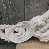 Décor en stuc figurant des anges