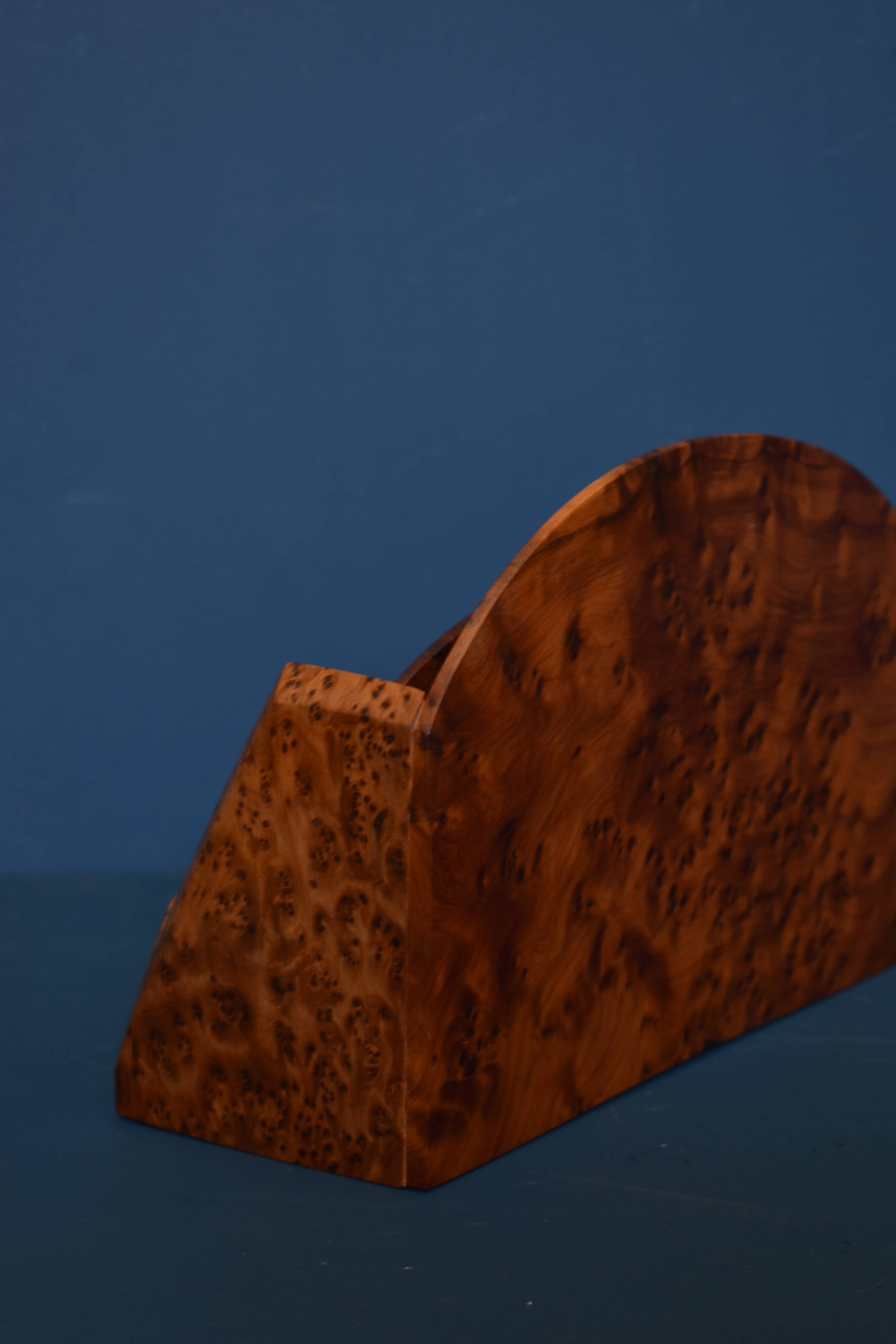 Porte-lettres en loupe d'orme