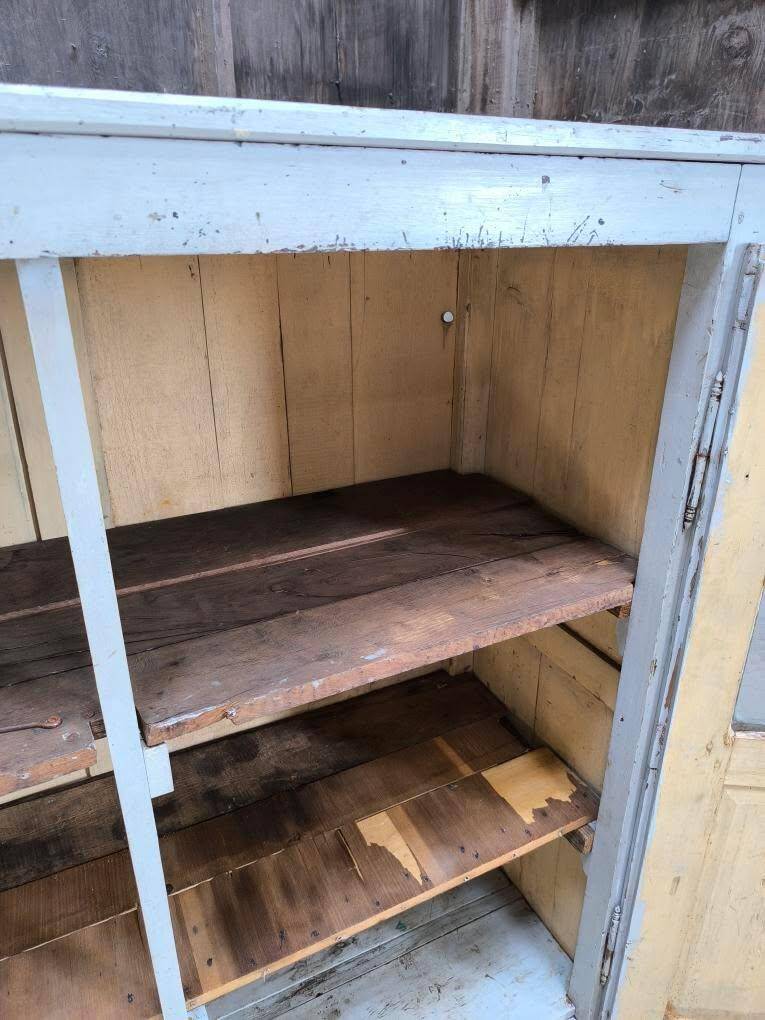 Workshop display cabinet