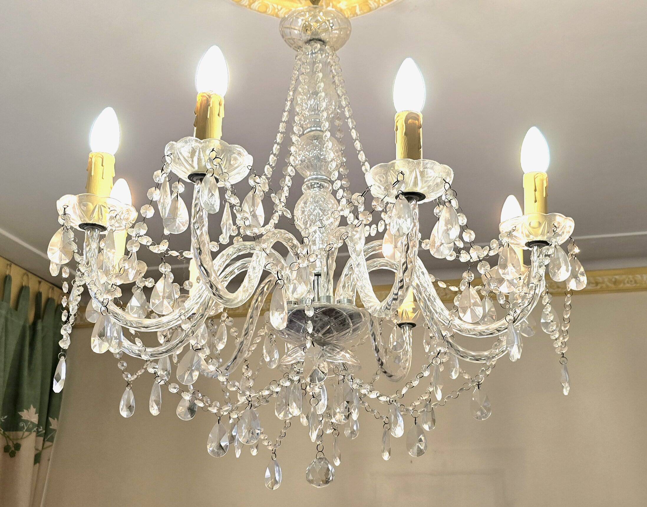 Glass chandelier with polypropylene arms – 9 lights