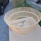 Bulky wicker pendant light