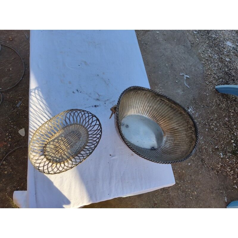 2 silver-plated baskets
