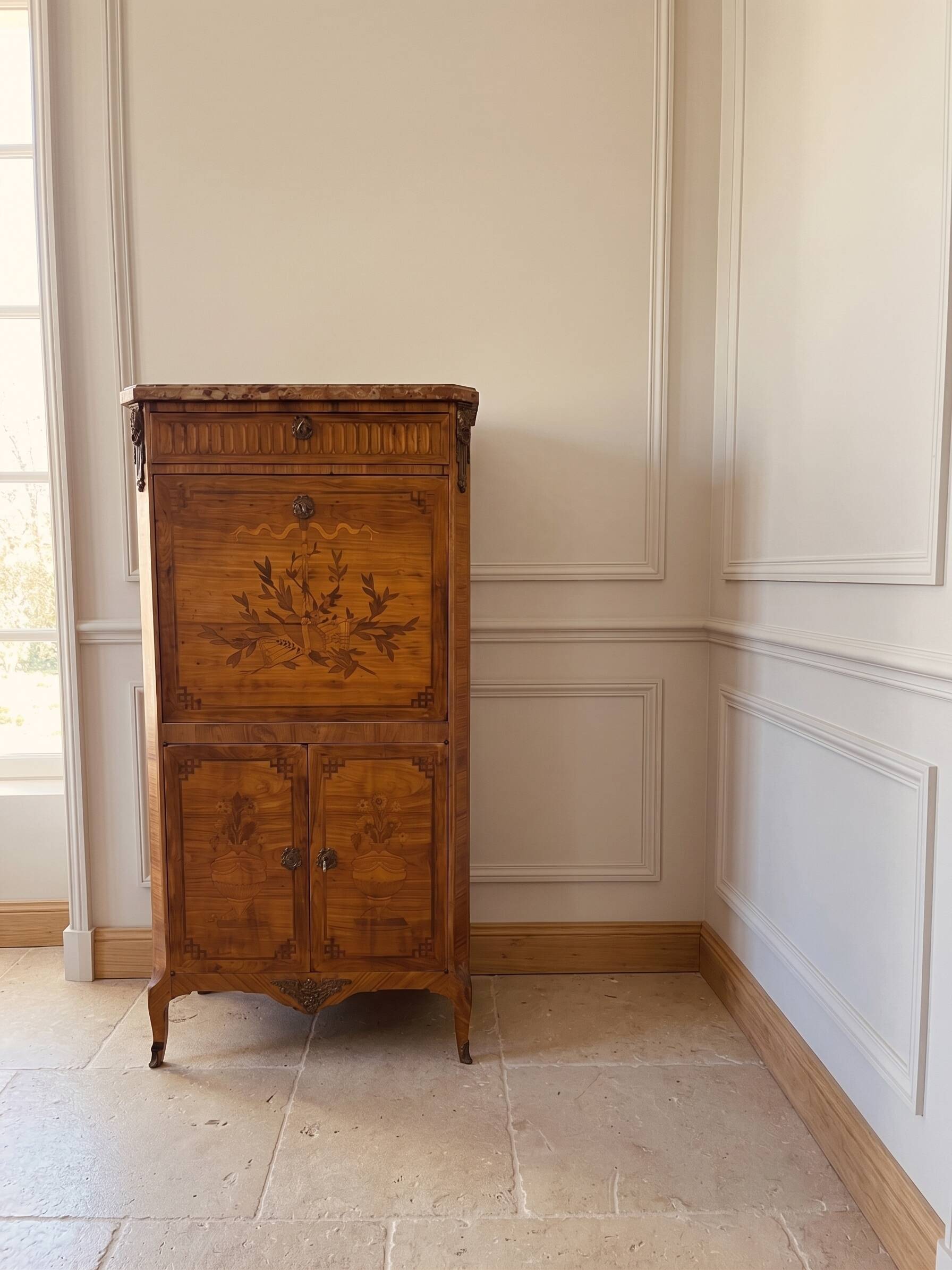 Super secretary in the Louis XVI style – marble top